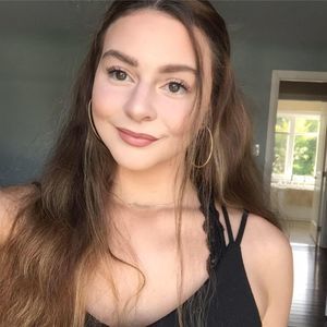 Meet your Posher, Justine